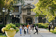 加州大學圣巴巴拉分校周邊環境怎樣？