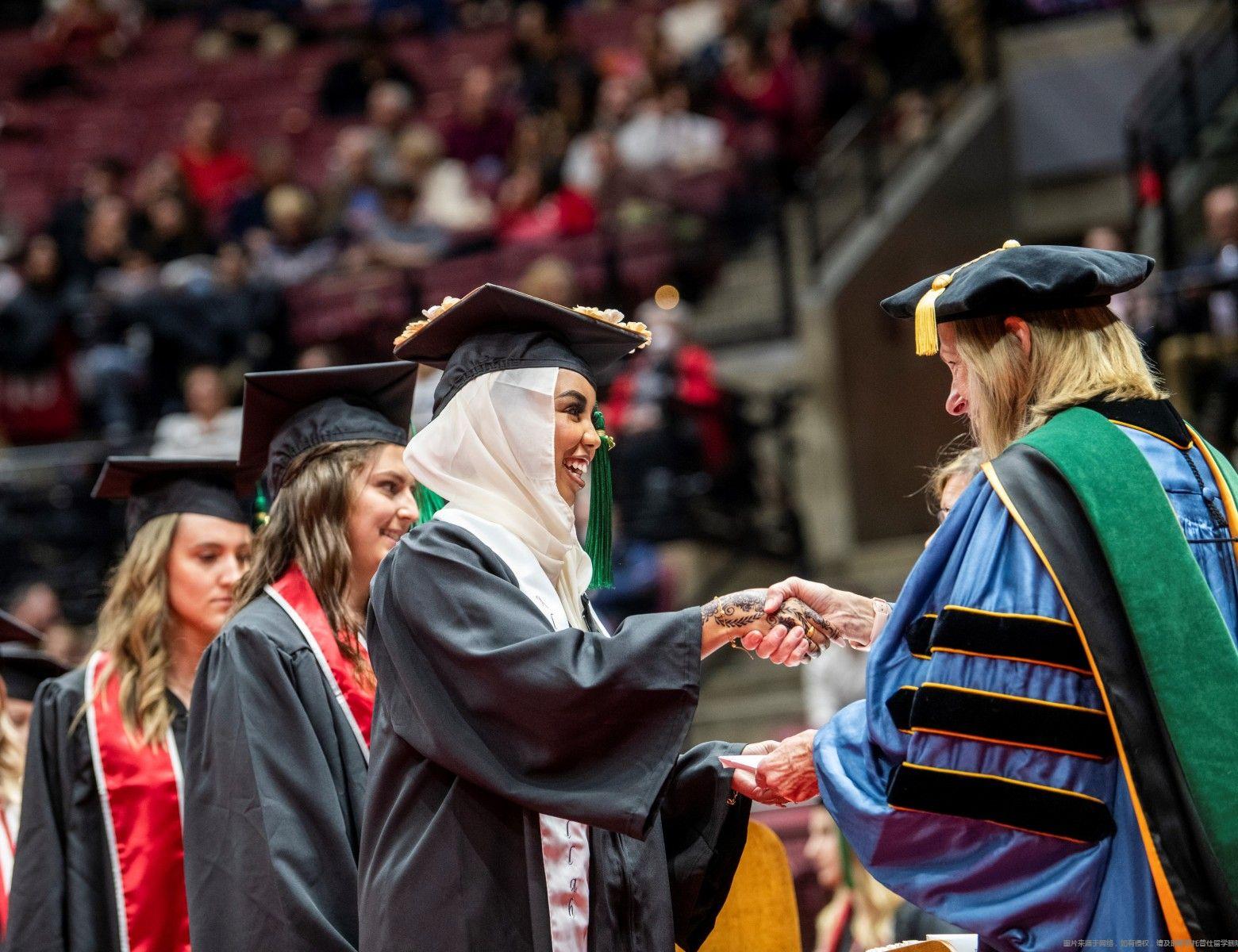 俄亥俄州立大學數萬名學生被載入dean’s list.jpg