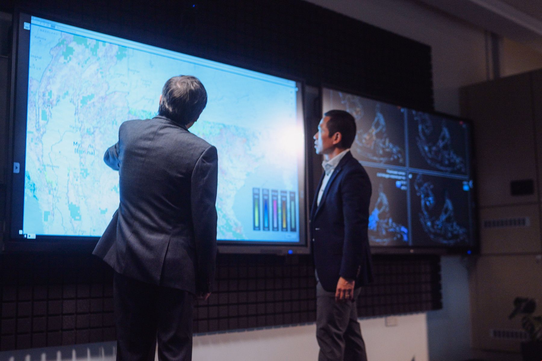 NUS與ST Engineering合作開發決策劇場.jpg