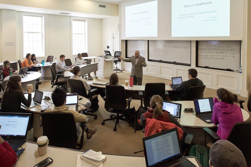 美國提供精英教學的大學.jpg 美國提供精英教學的大學.jpg