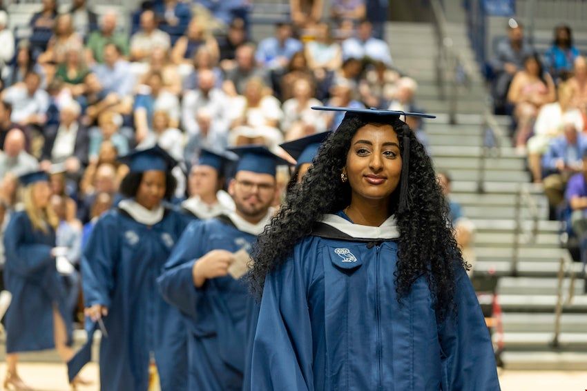 萊斯大學(xué)畢業(yè)生.jpg 萊斯大學(xué)畢業(yè)生.jpg