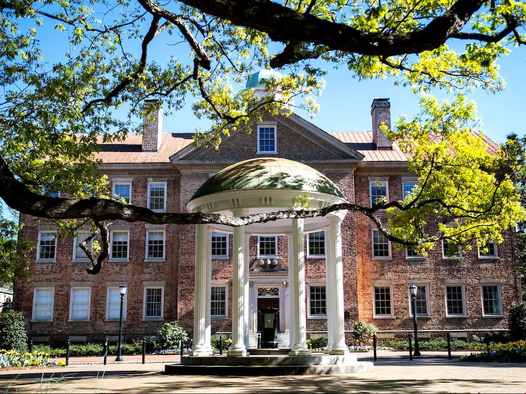 UNC教堂山分校環(huán)境介紹.jpg UNC教堂山分校環(huán)境介紹.jpg